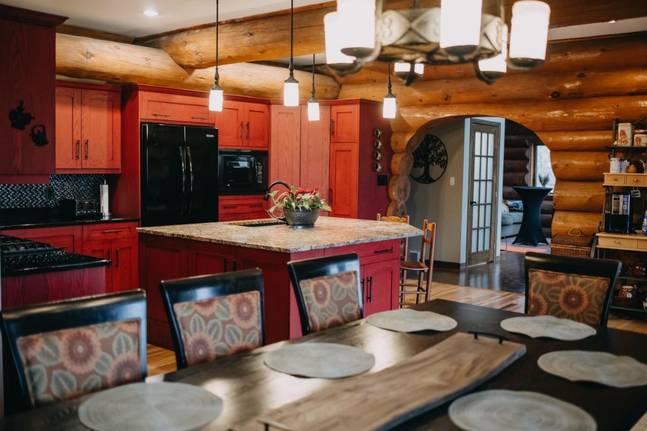 The Lodge At Lakeshore Belle River Esterno foto